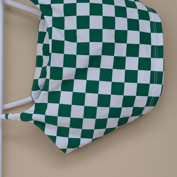 14" PTP Green and White Checkered Cropped Top Interior Bra with Removable Pads - Picture 3 of 7